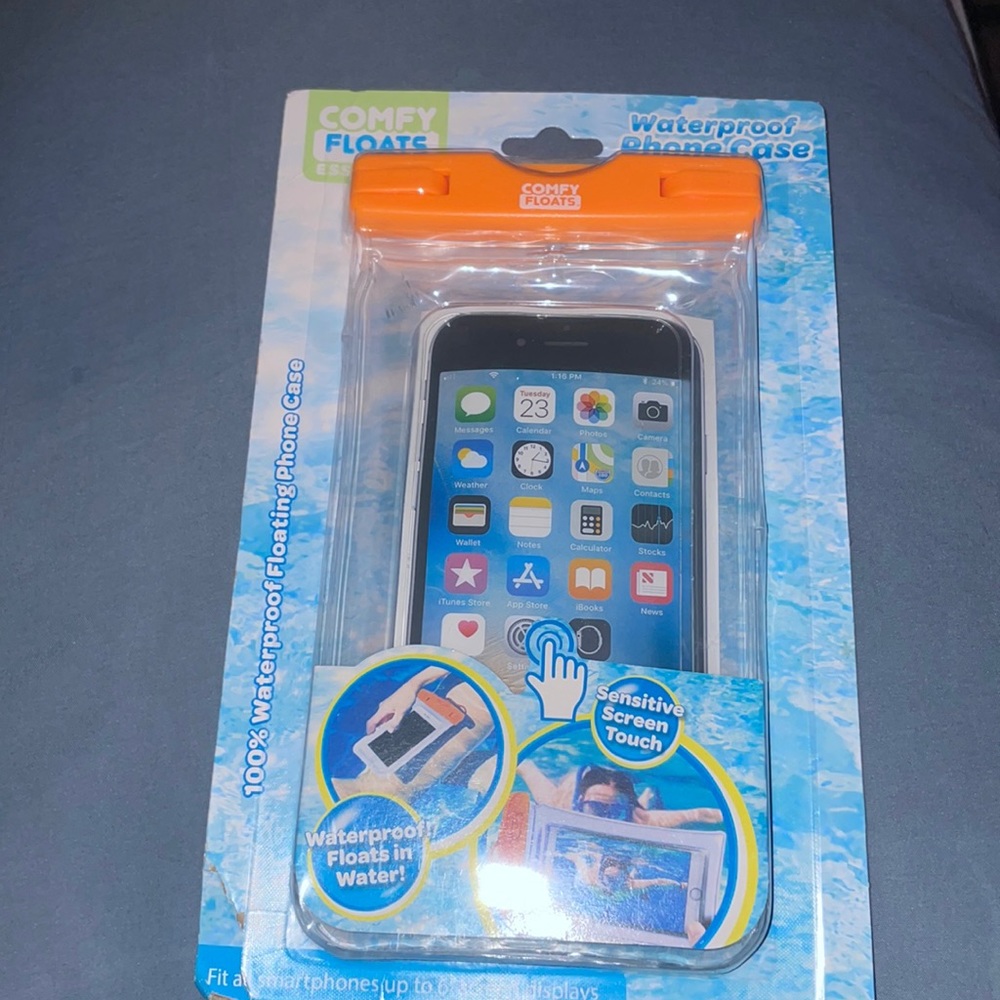 Waterproof floating case. Fits all smartphones up to 6 inches